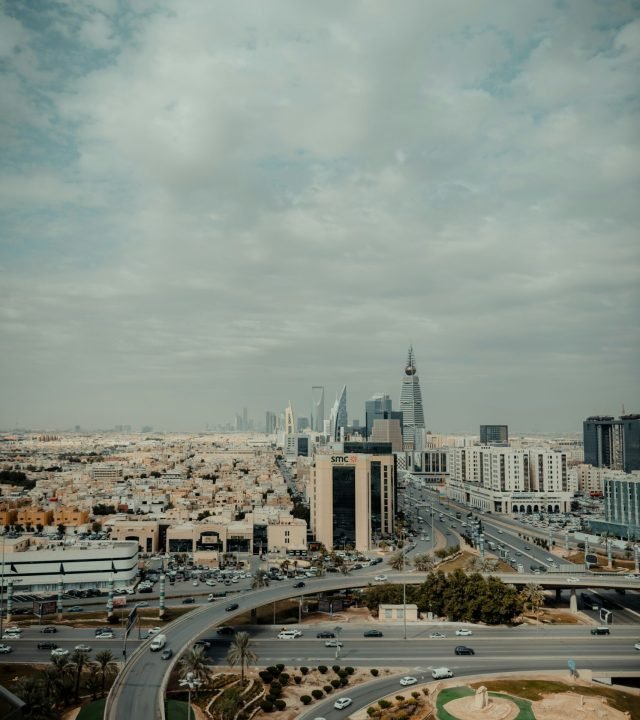 omar-al-ghosson-YnKtZSEDX7g-unsplash